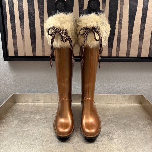 Marc Jacobs | Knee-High Rubber Boot w/ Fur Trim and Laces | Size 7/7.5 - Picture 4 of 16